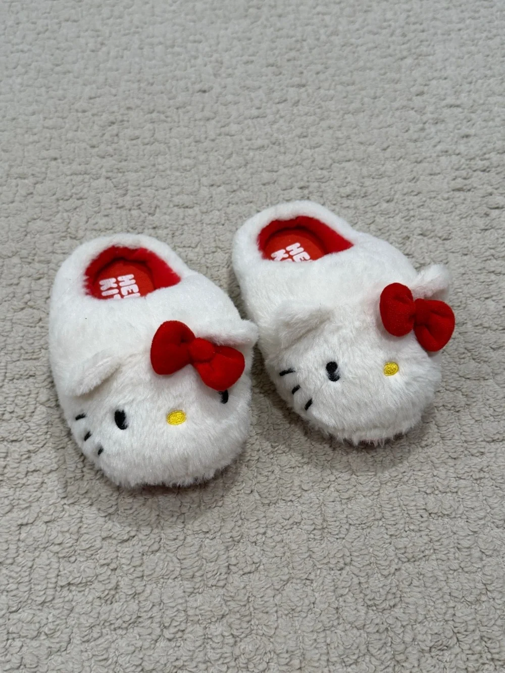Kids Hello Kitty Slippers Size 13-1